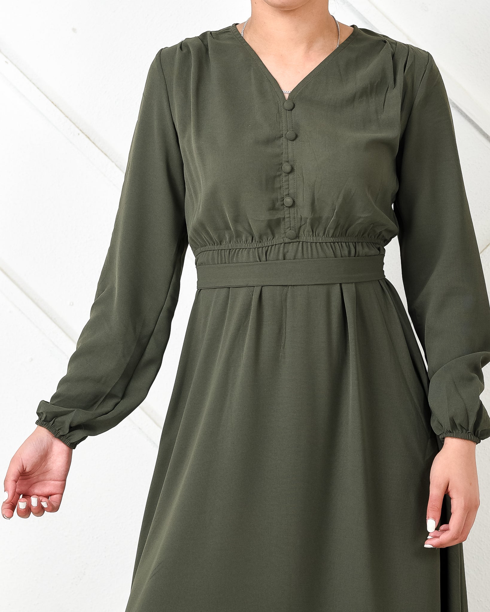 Button-Detail Green Dress With Belt XD21
