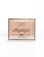 Ushas Golden Hour Highlighter - Illuminate Your Features for a Radiant Glow