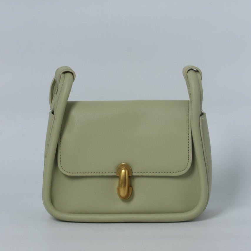 Soft-Curve Flap Shoulder Bag – Lightweight & Elegant Everyday Wear LYL070