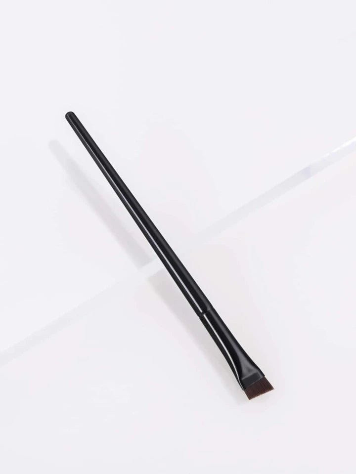 Angled Eyebrow & Eyeliner Brush - Precision for Perfect Brows & Liner
