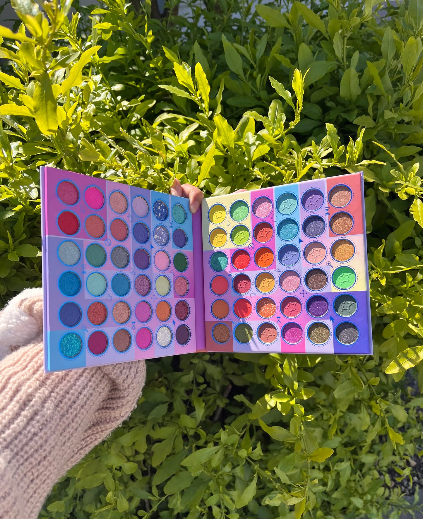 Vibrant 48-Color Eyeshadow Palette – Shimmer & Matte Finishes