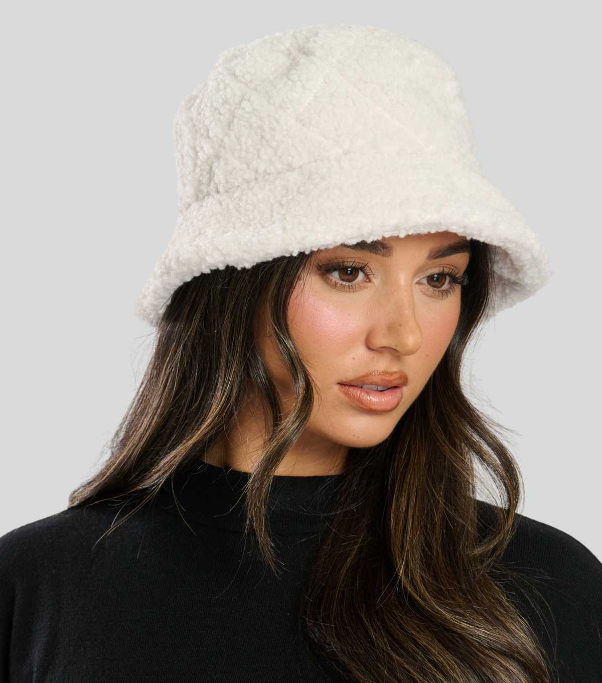 Soft Warm  Sherpa Bucket Hat – Cozy Style