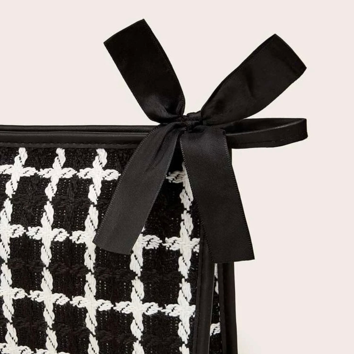 Tweede Check Cosmetic Bag with Bow - Chic & Elegant Organizer