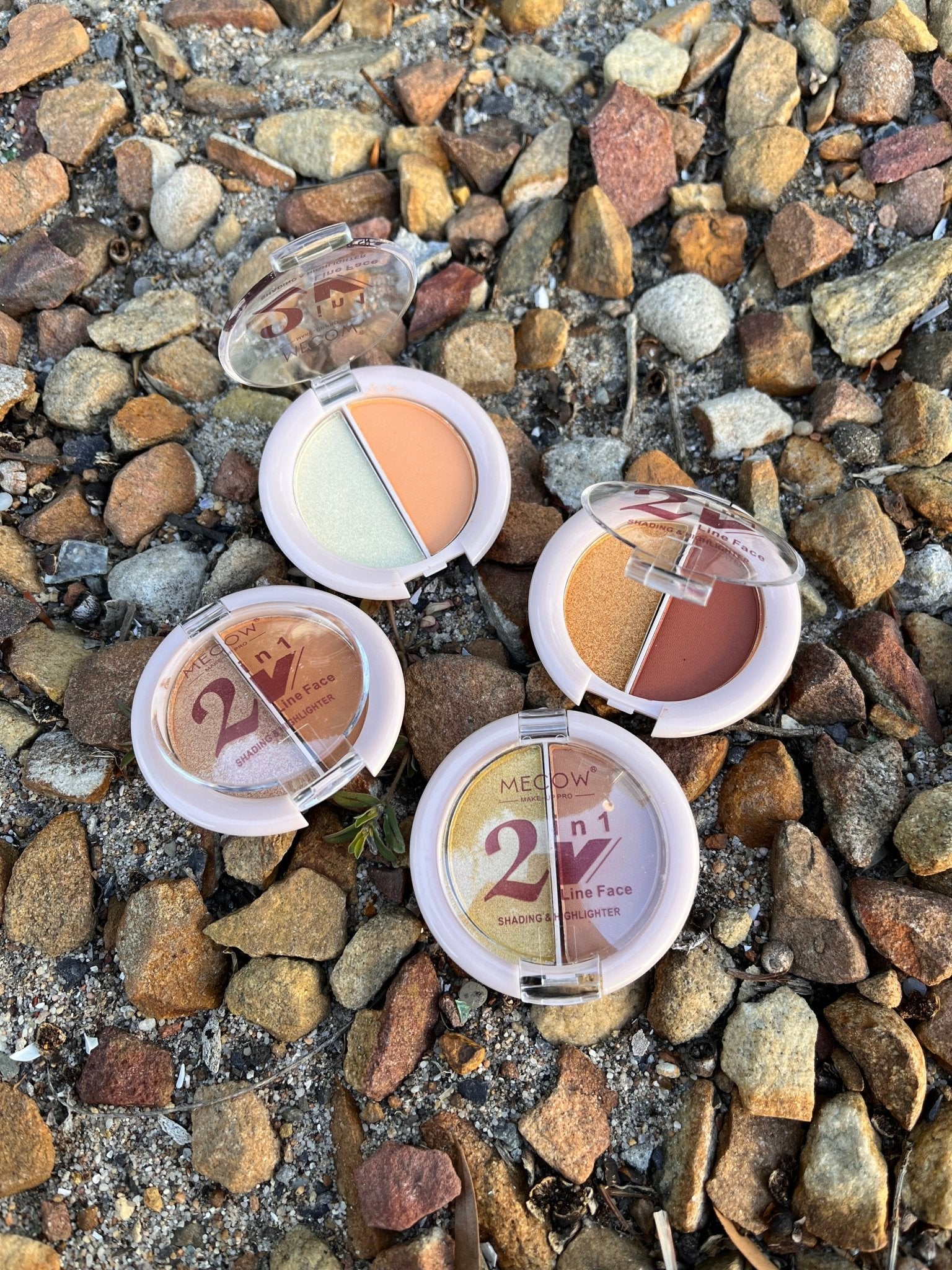 Double Beauty Dual Highlighter & Contour Powder - Define & Illuminate