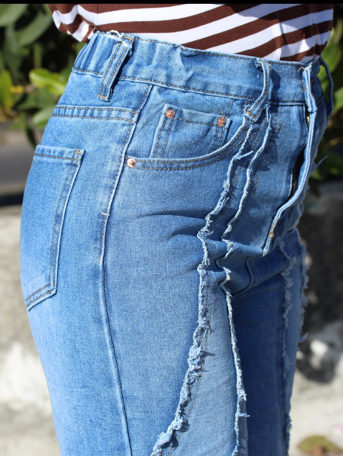 Ruffled High-Waist Straight Leg Denim Jeans – DYQ 371