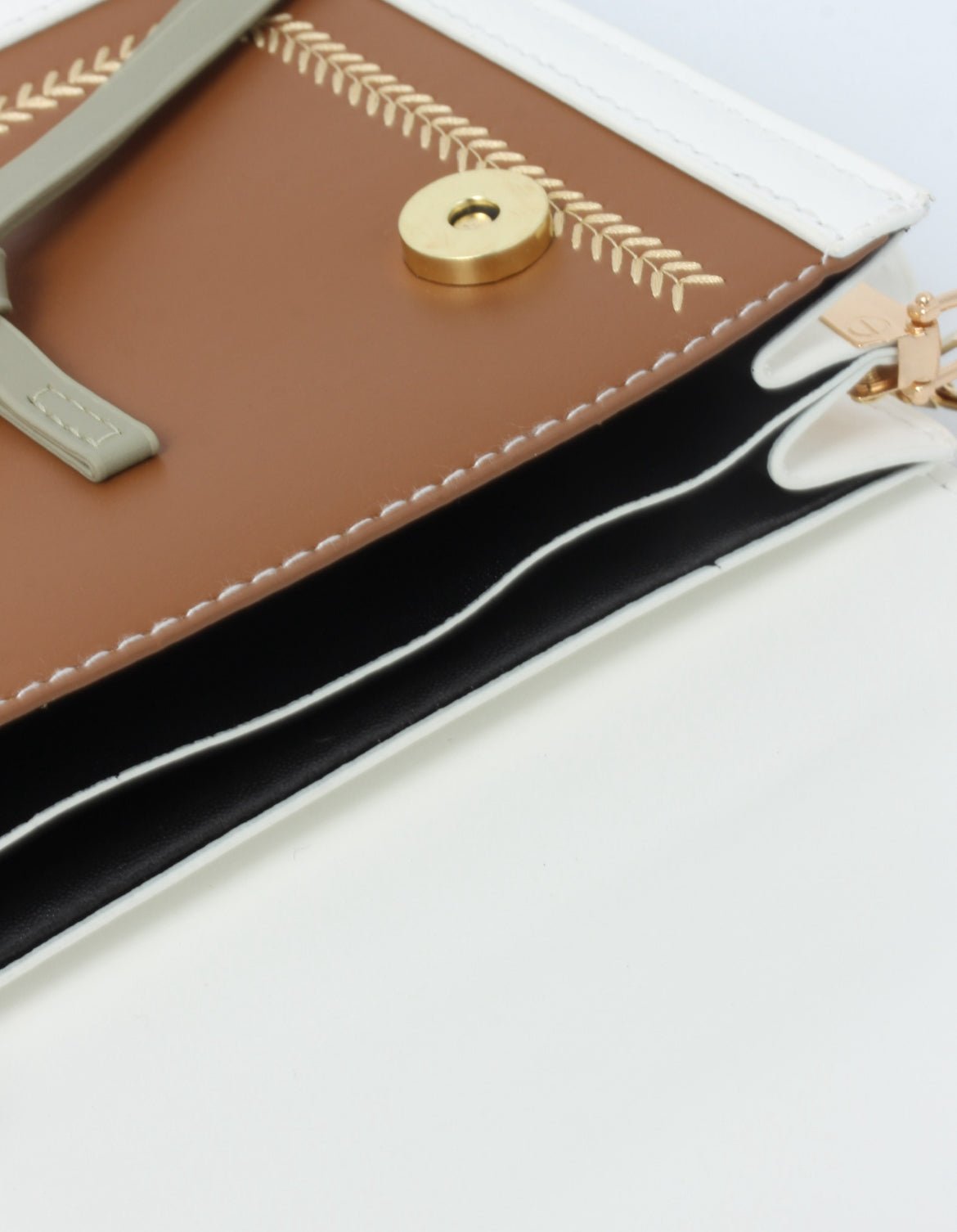 Stylish Colorblock Crossbody Bag – Compact & Chic LYL076