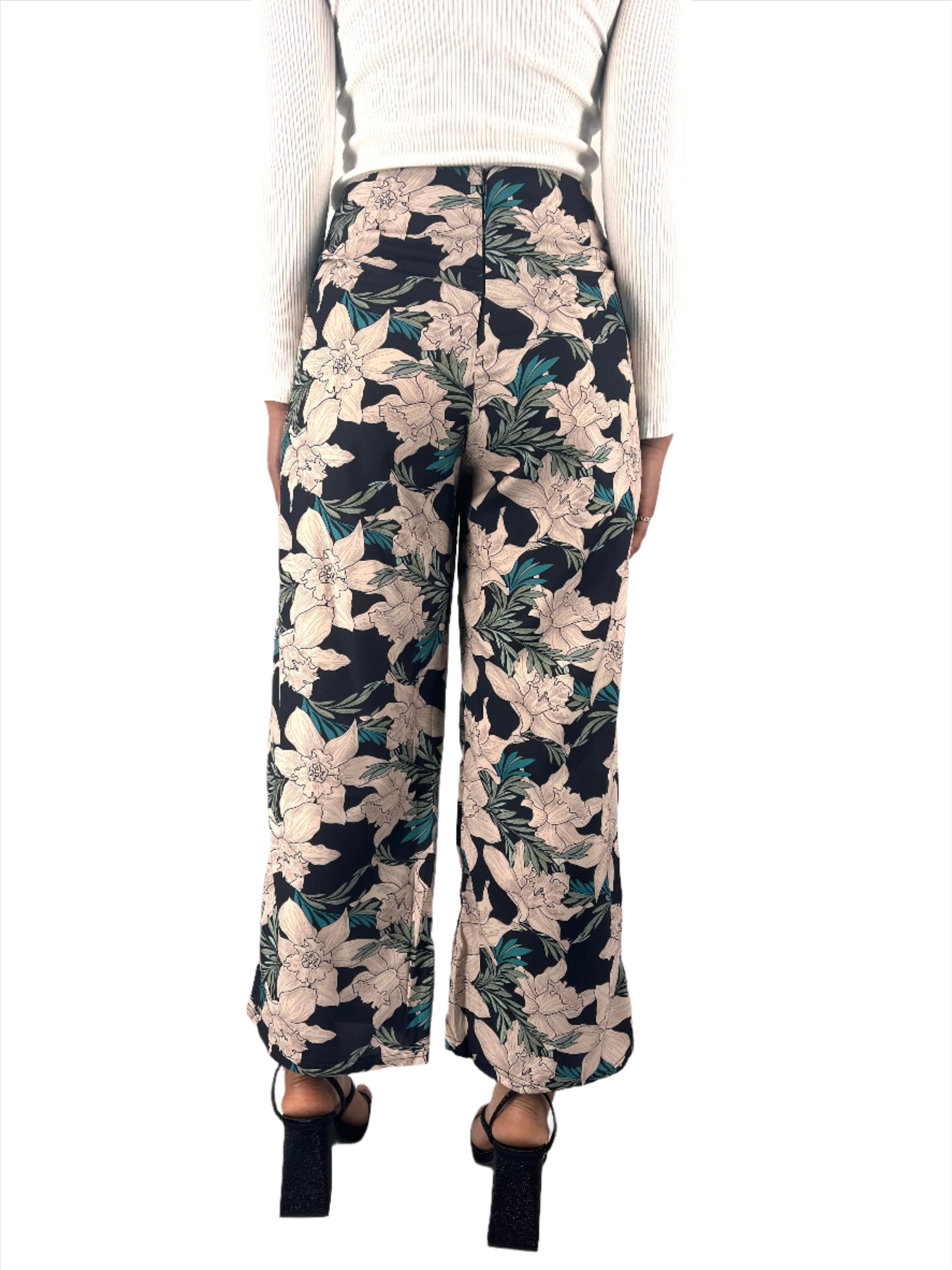 Floral Lace Up Straight Cut Pants XD21