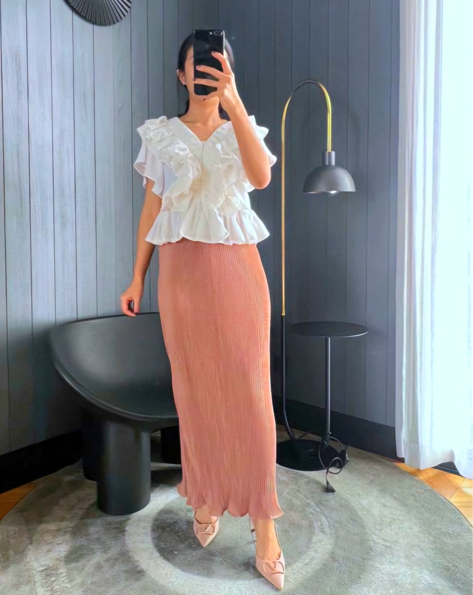 Elegant Pleated Velvet Maxi Skirt – Stylish & Comfortable