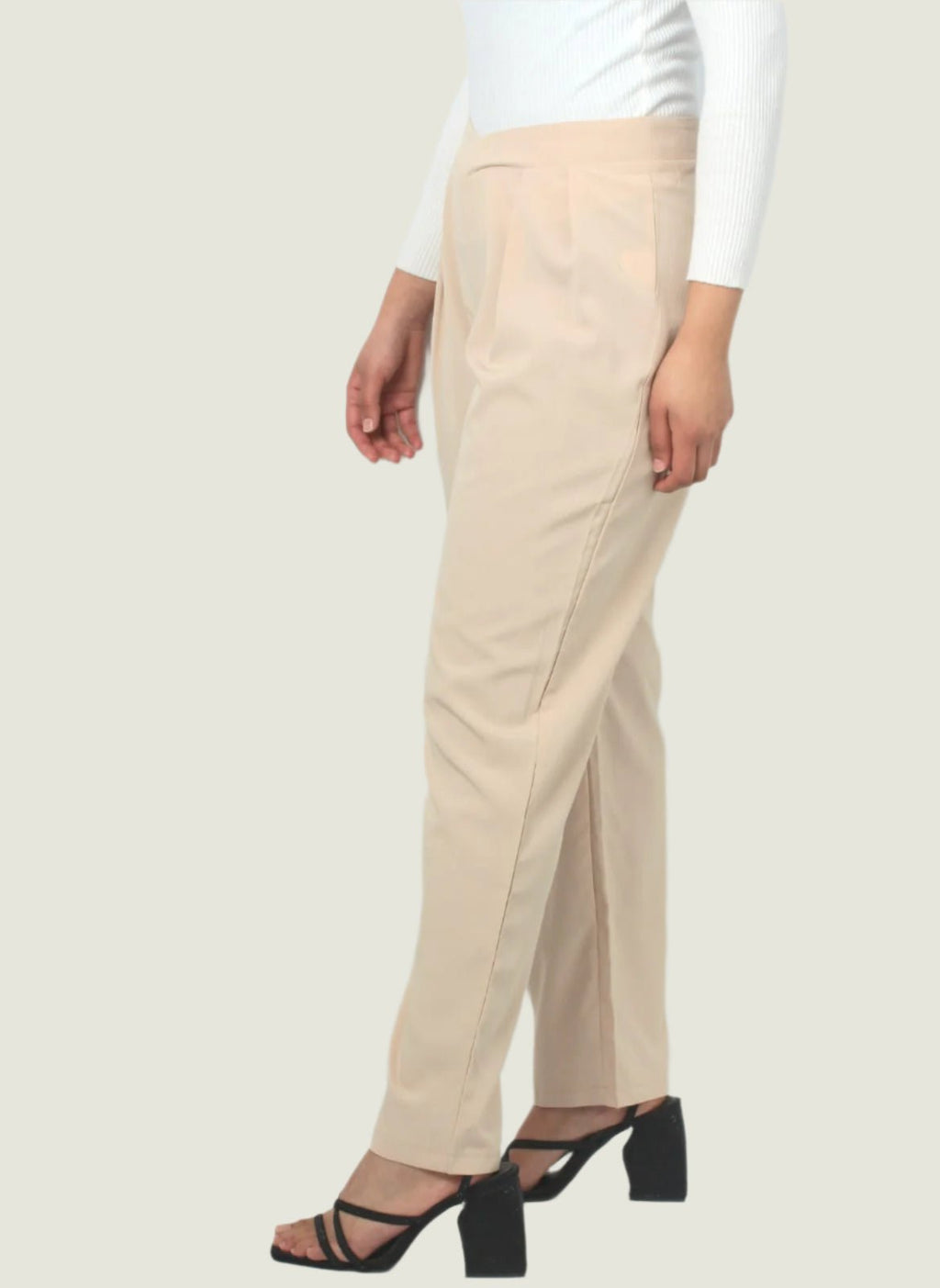 High-Waisted Pleated Wide-Leg Trousers – Neutral Tones