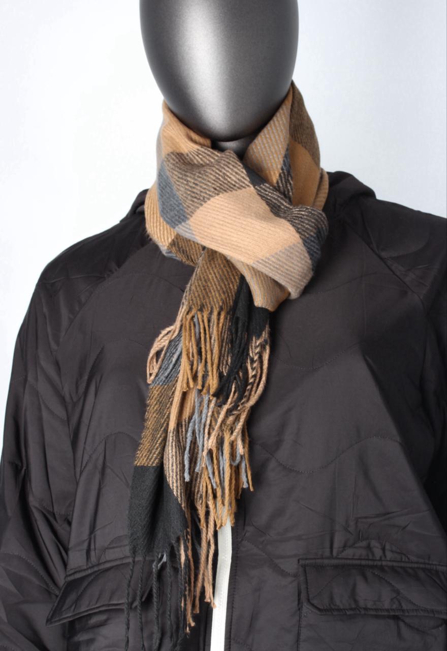 Monochrome Plaid Fringe Scarf – Classic Streetwear Style