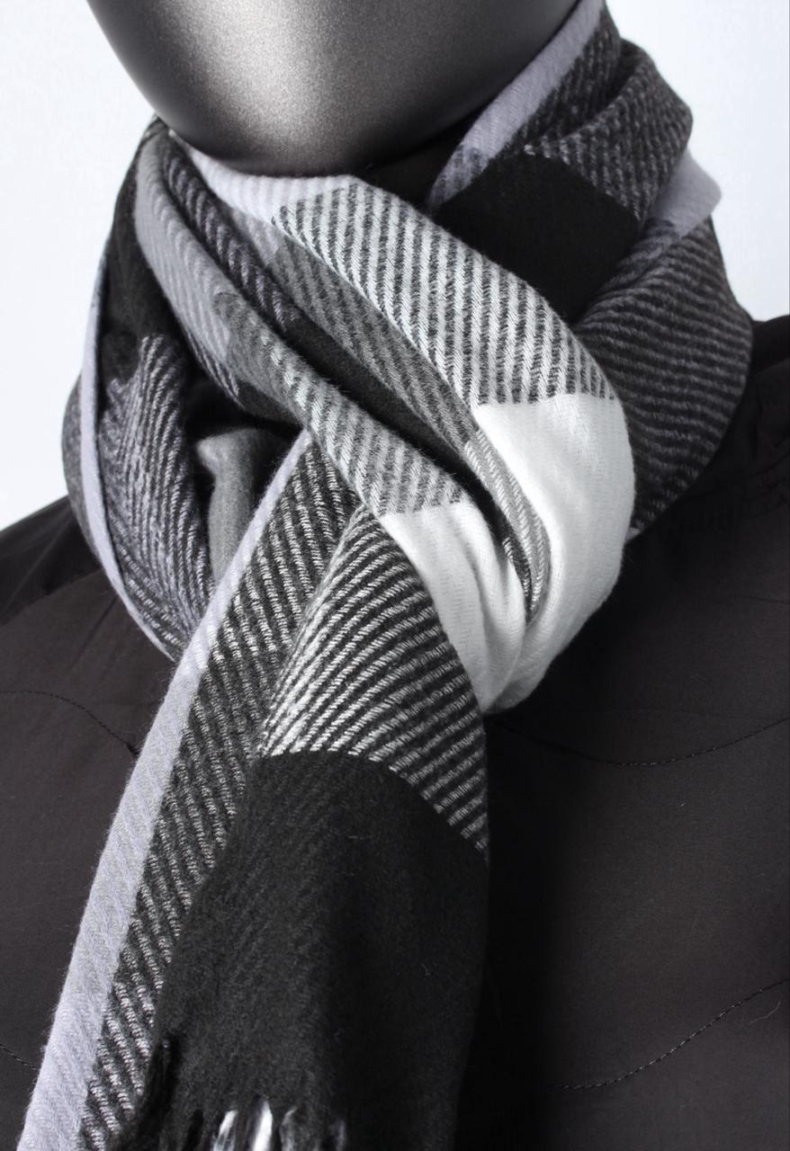 Monochrome Plaid Fringe Scarf – Classic Streetwear Style