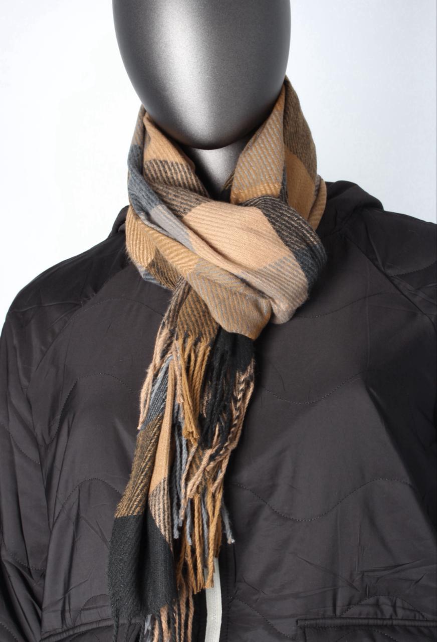 Monochrome Plaid Fringe Scarf – Classic Streetwear Style
