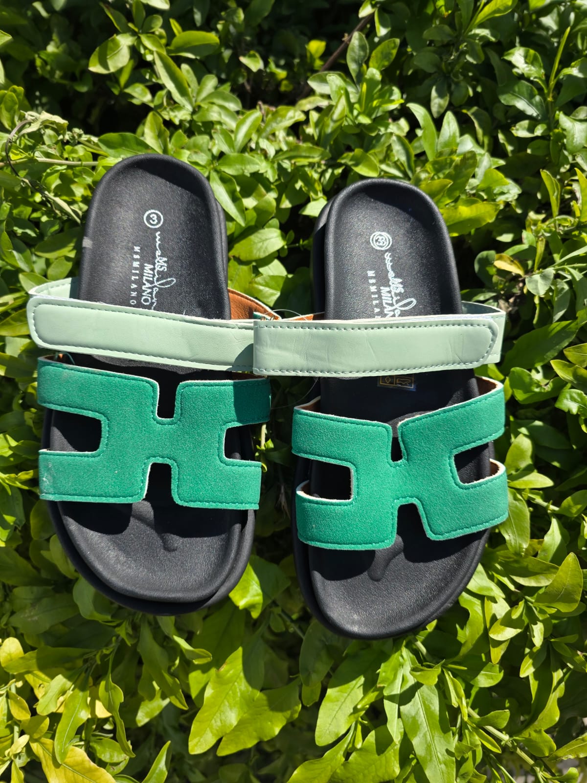 Women's Cut Out Slide Sandals- Comfortable Flat Summer Shoes