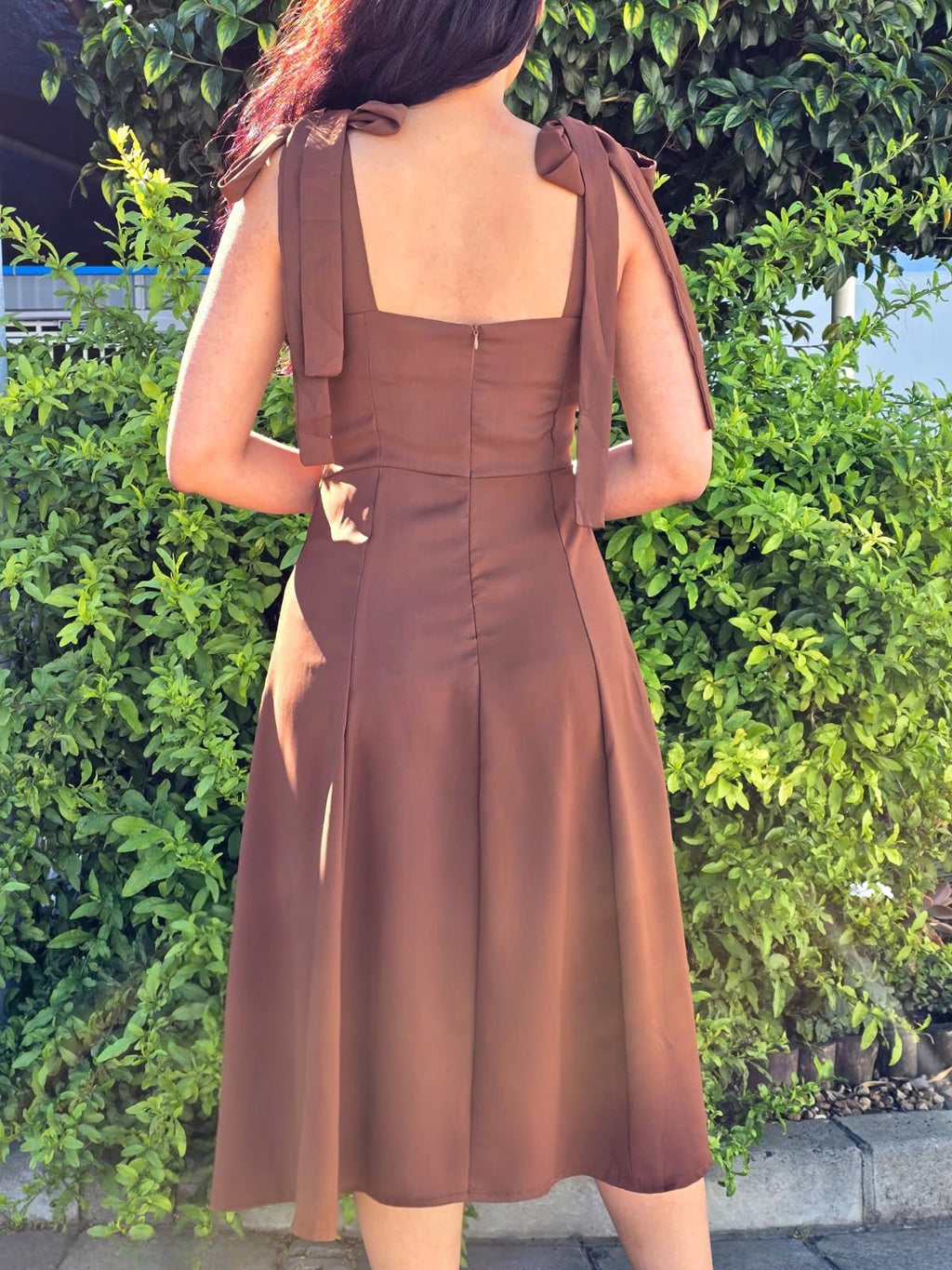 Tie-Shoulder Sweetheart Midi Dress – Flowy A-Line Style