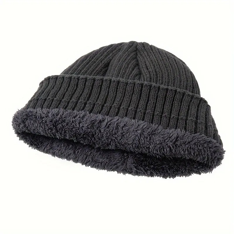 Thick Ribbed Beanie with Fleece Lining – R Logo Style