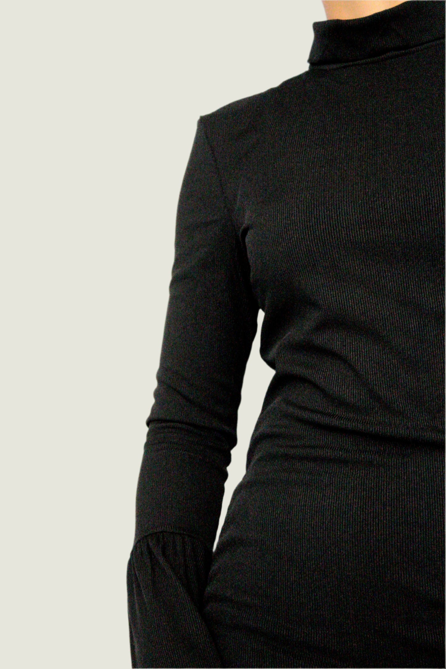 Elegant Long Sleeve Midi Dress With Flared Sleeves