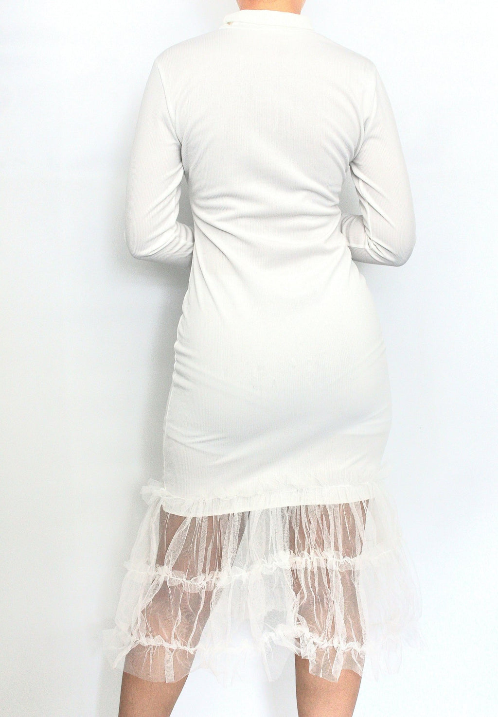 Elegant Ribbed Knit Dress with Sheer Tulle Hem
