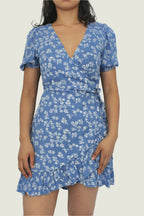 Chic Patterned Wrap Dress – Short Sleeve V-Neck Summer Essential