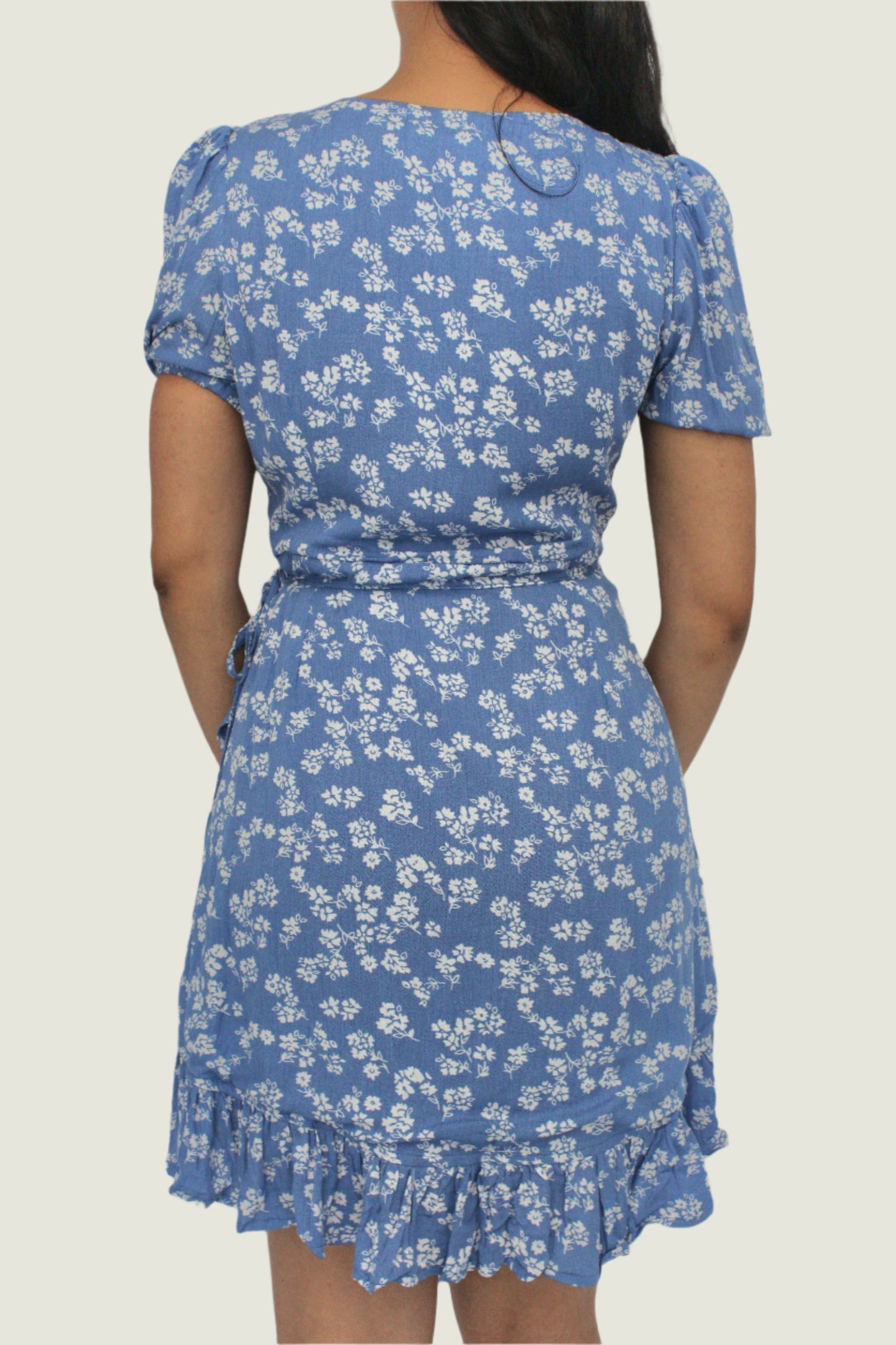 Chic Patterned Wrap Dress – Short Sleeve V-Neck Summer Essential