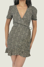 Chic Patterned Wrap Dress – Short Sleeve V-Neck Summer Essential
