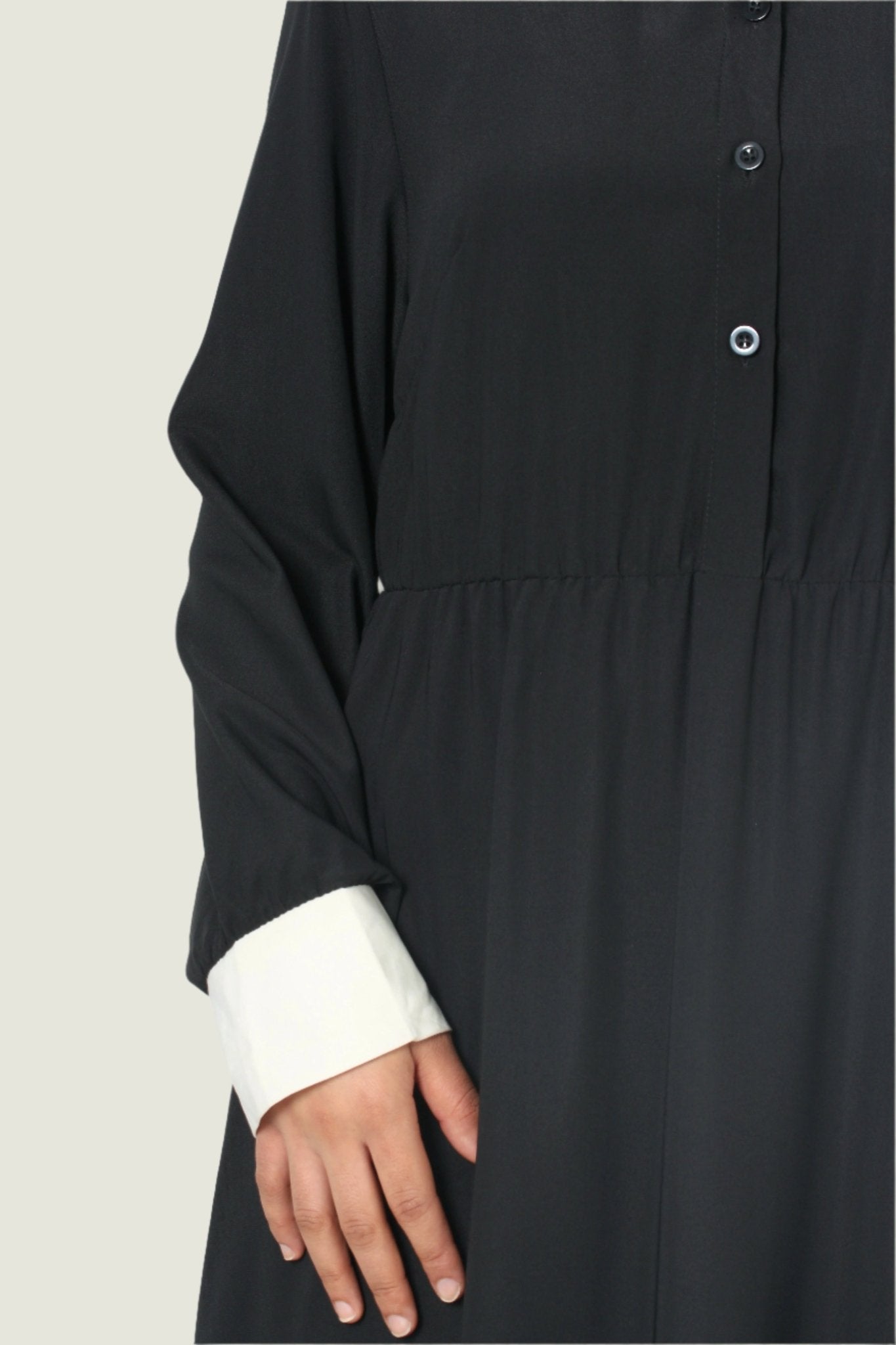 Contrast Pleated Shirt Dress – Bold, Stylish & Sophisticated
