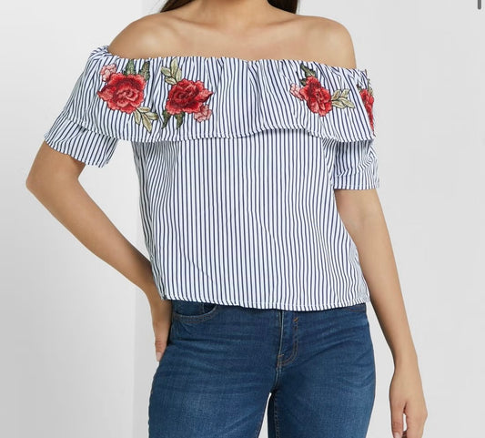Rosé embroidery off shoulder grill top XD21