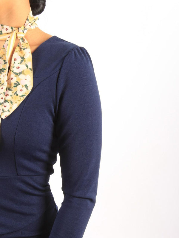Round Neck Long Sleeve Elegant Style Sheath Dress Without Scarf