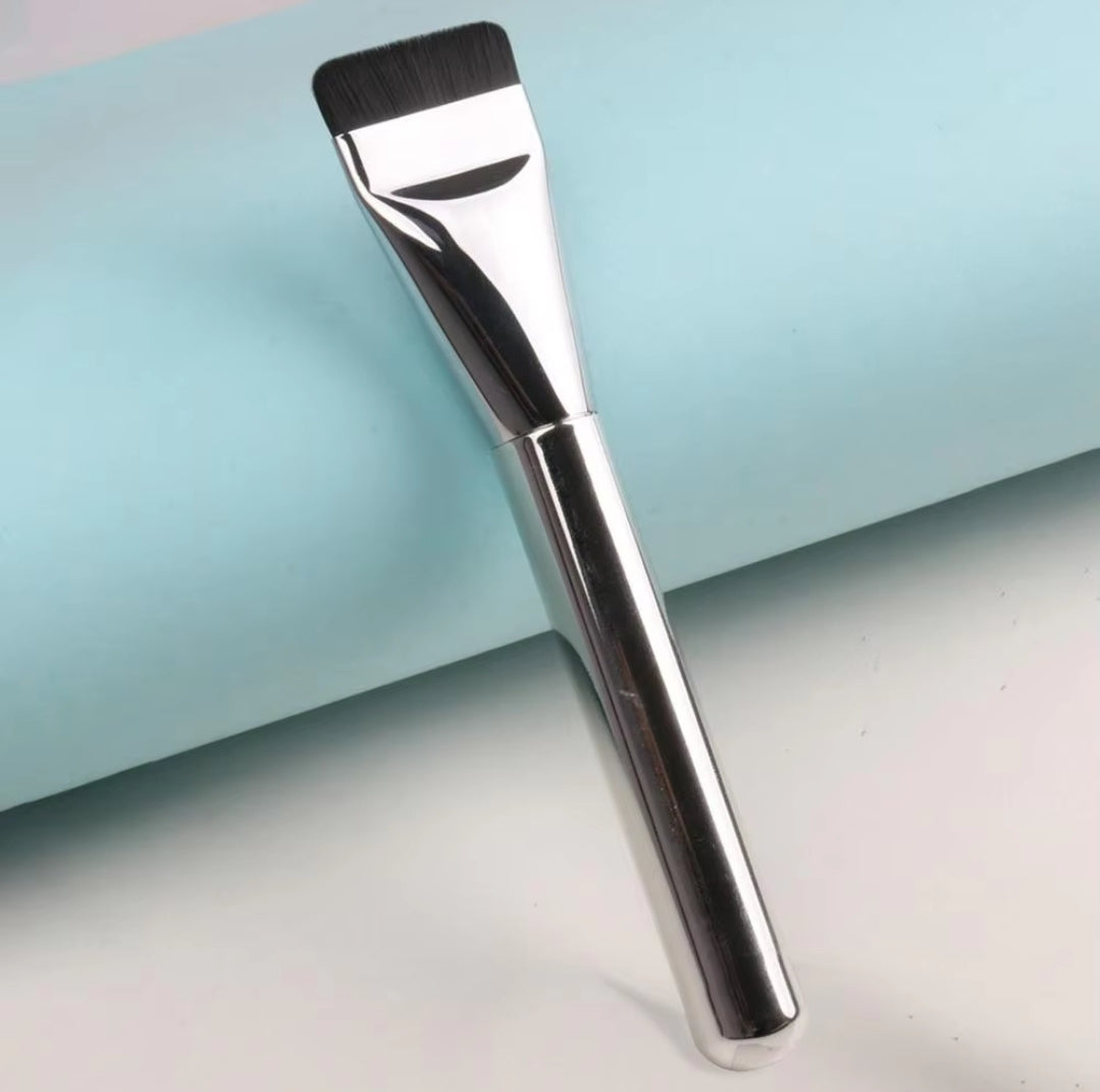 Foundation Brush - Perfect Blend for Flawless Makeup