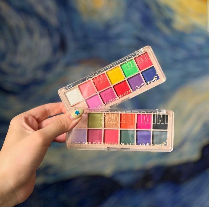 Sweet Mini 12 Colour Eyeshadow Palette – Compact, Vibrant Shades for Every Look