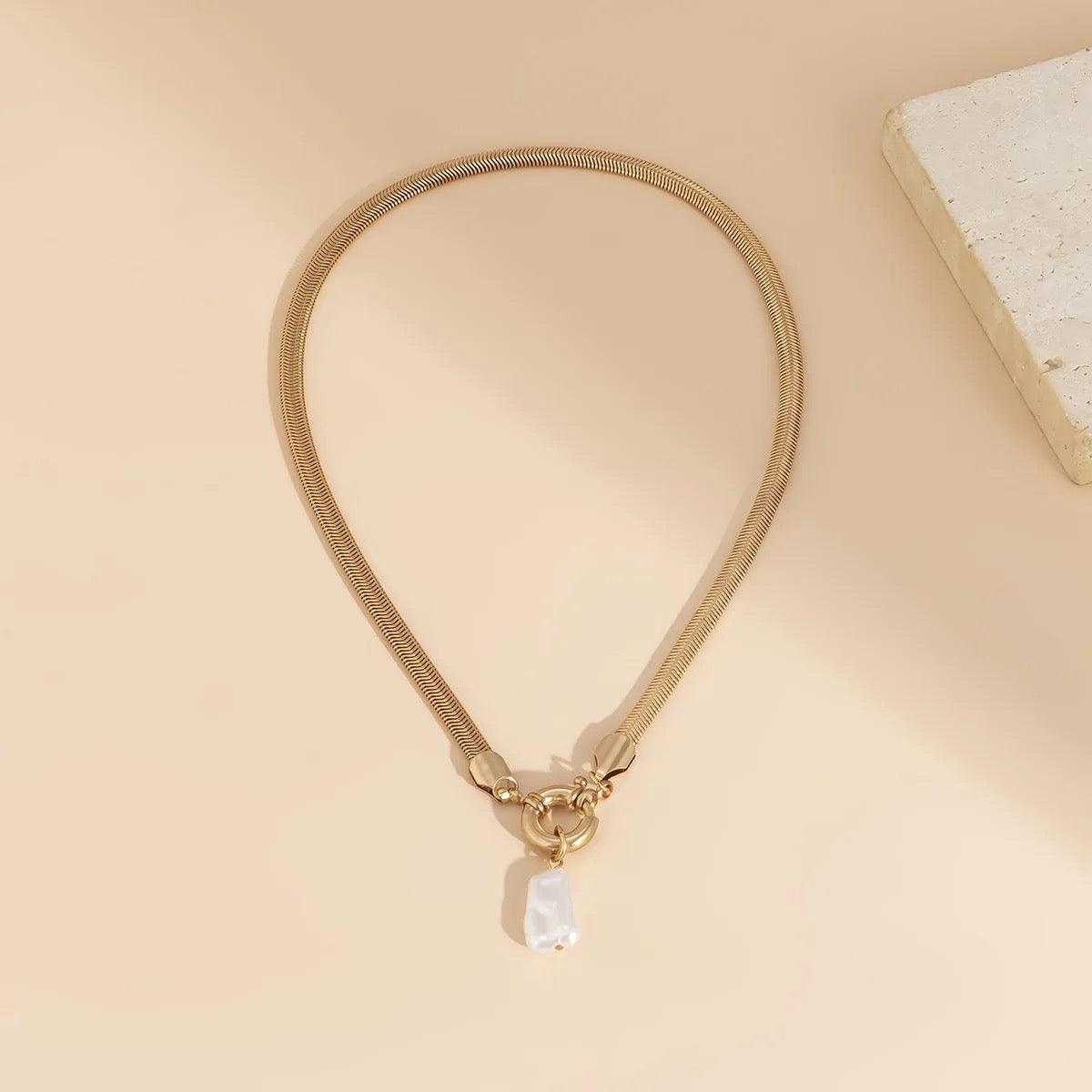 Snake Bone Chain Irregular Imitation Pearl Necklace - XD21