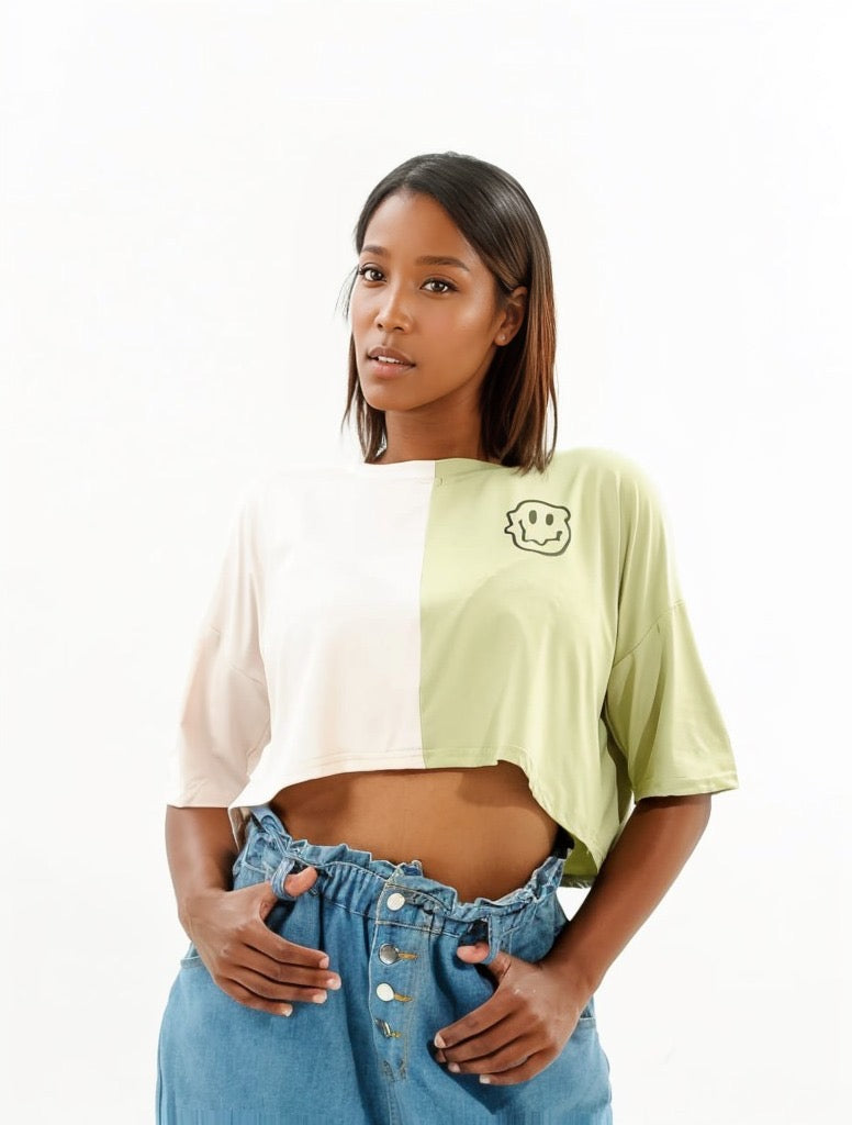 Two Toned Smiley Cropped T-Shirt XD21