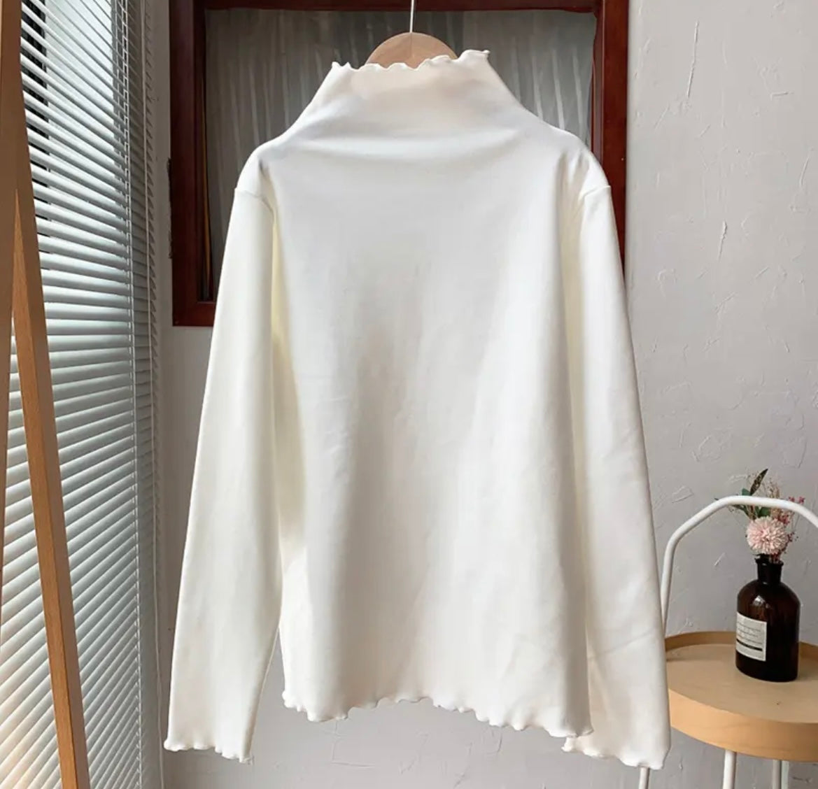 Velvet Like Turtle neck Frill Top XD21