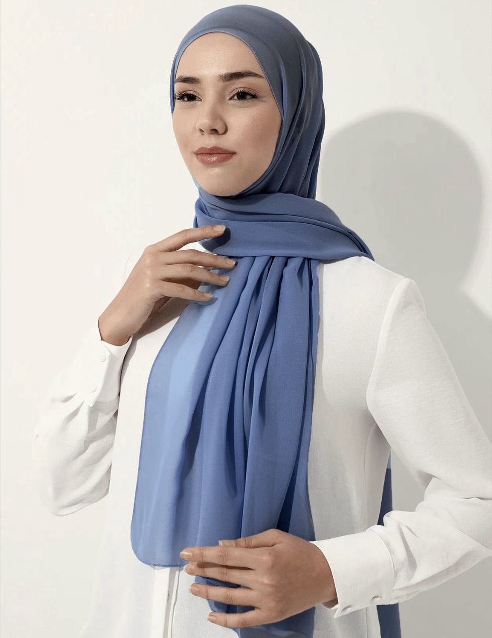 Lightweight Chiffon Scarf – Elegant, Airy & Versatile Accessory