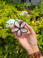 Black Edged Pointed Petal Flower Claw Clip 1pc