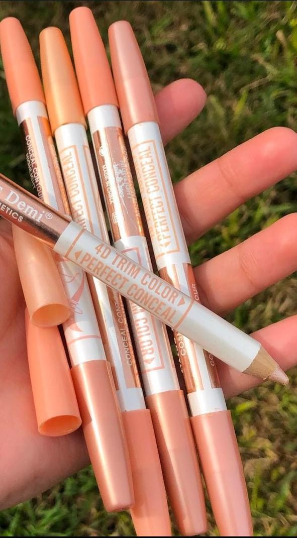 Miss Demi’s 2-in-1 Conceal Contour & Highlight Pencil - Sculpt, Define & Glow