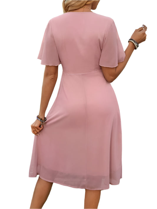 Delicate Mesh Splicing Dress with Floral Accents – Elegance in Every Detail