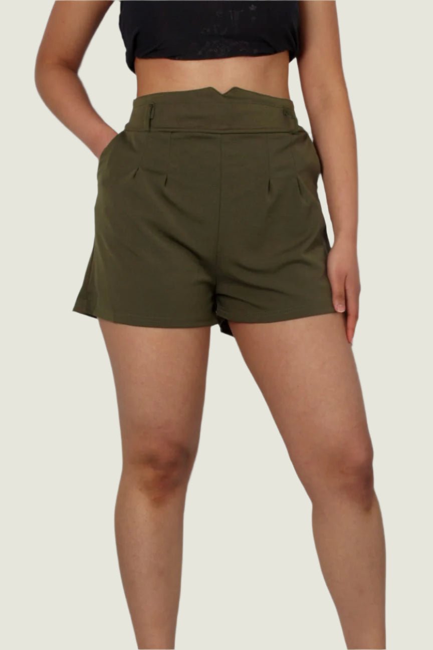 Chic Structured Shorts with No Belt – Sleek & Stylish for Any Occasion