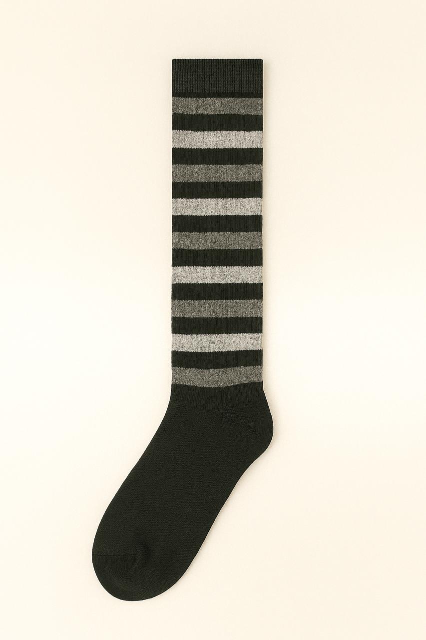 Bold Striped Knee-High Socks 1 Pair