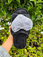 Plush Heart Accent Slippers – Cozy Soft Indoor Slide