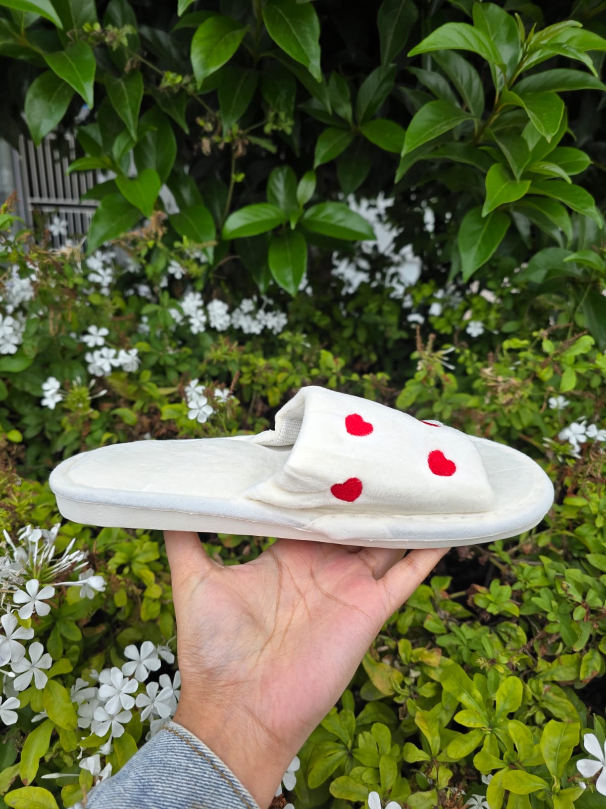 Heart Pattern Plush Slippers – Soft Cushioned Indoor Shoes