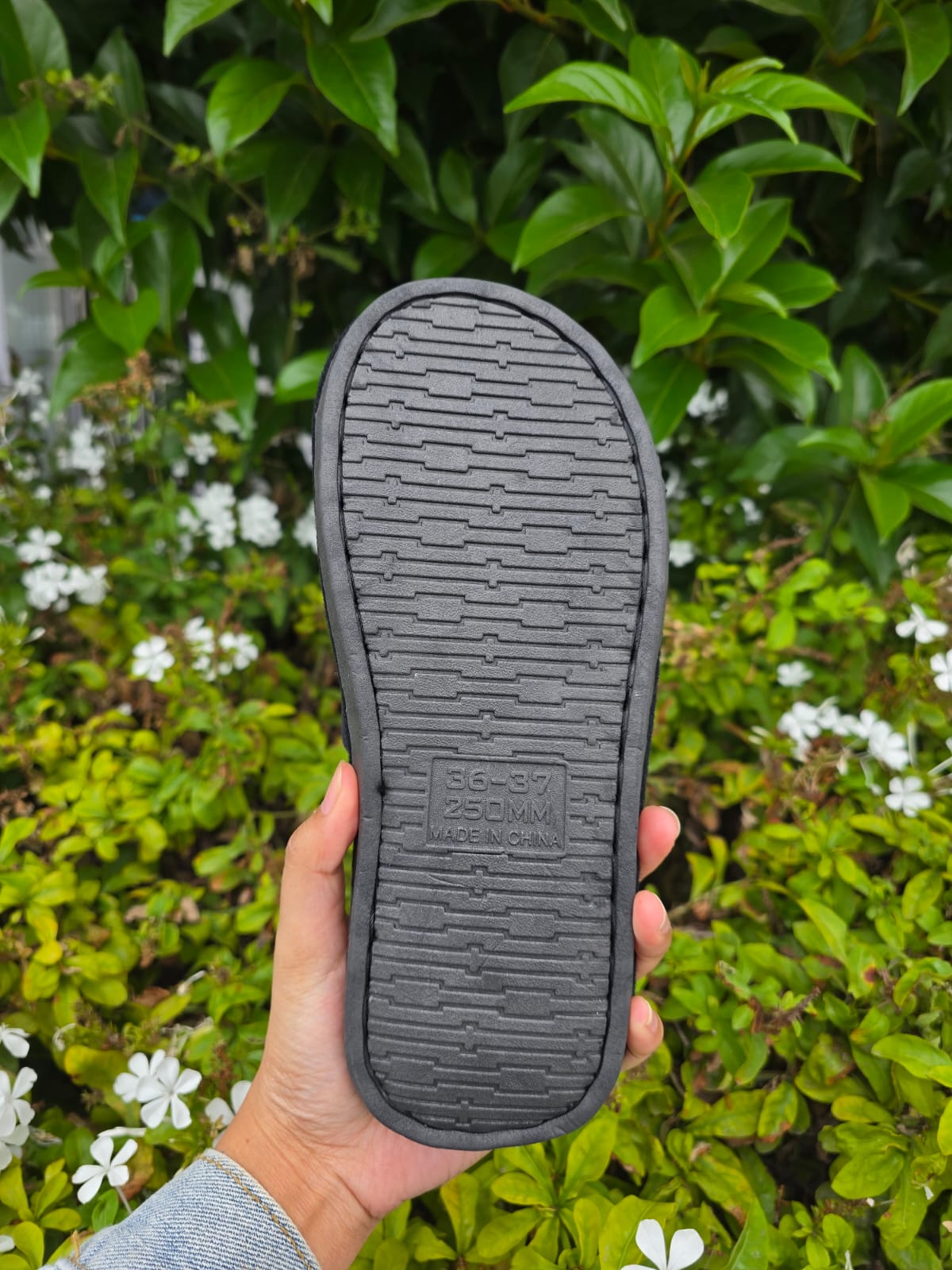 Heart Pattern Plush Slippers – Soft Cushioned Indoor Shoes