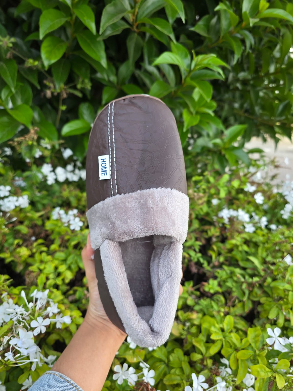 Plush Lined Indoor Slippers – Soft Warm Comfort House Slip-On Shoes