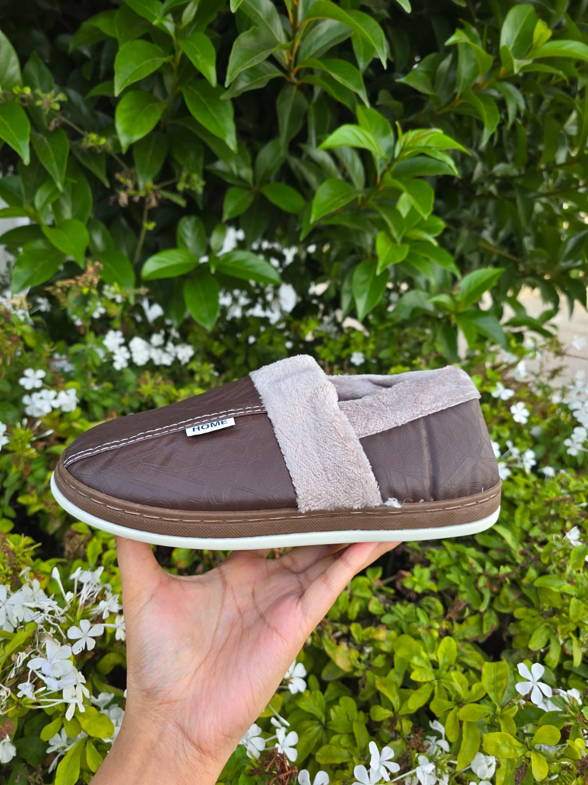 Plush Lined Indoor Slippers – Soft Warm Comfort House Slip-On Shoes