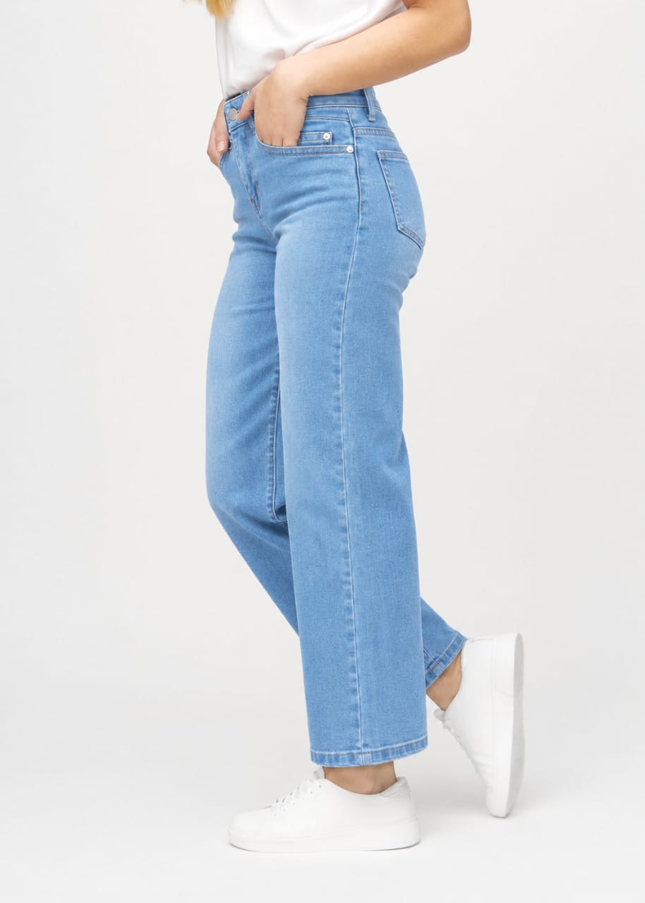 High-Rise Wide-Leg Jeans XD802