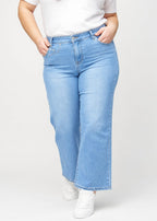 High-Rise Wide-Leg Jeans XD802