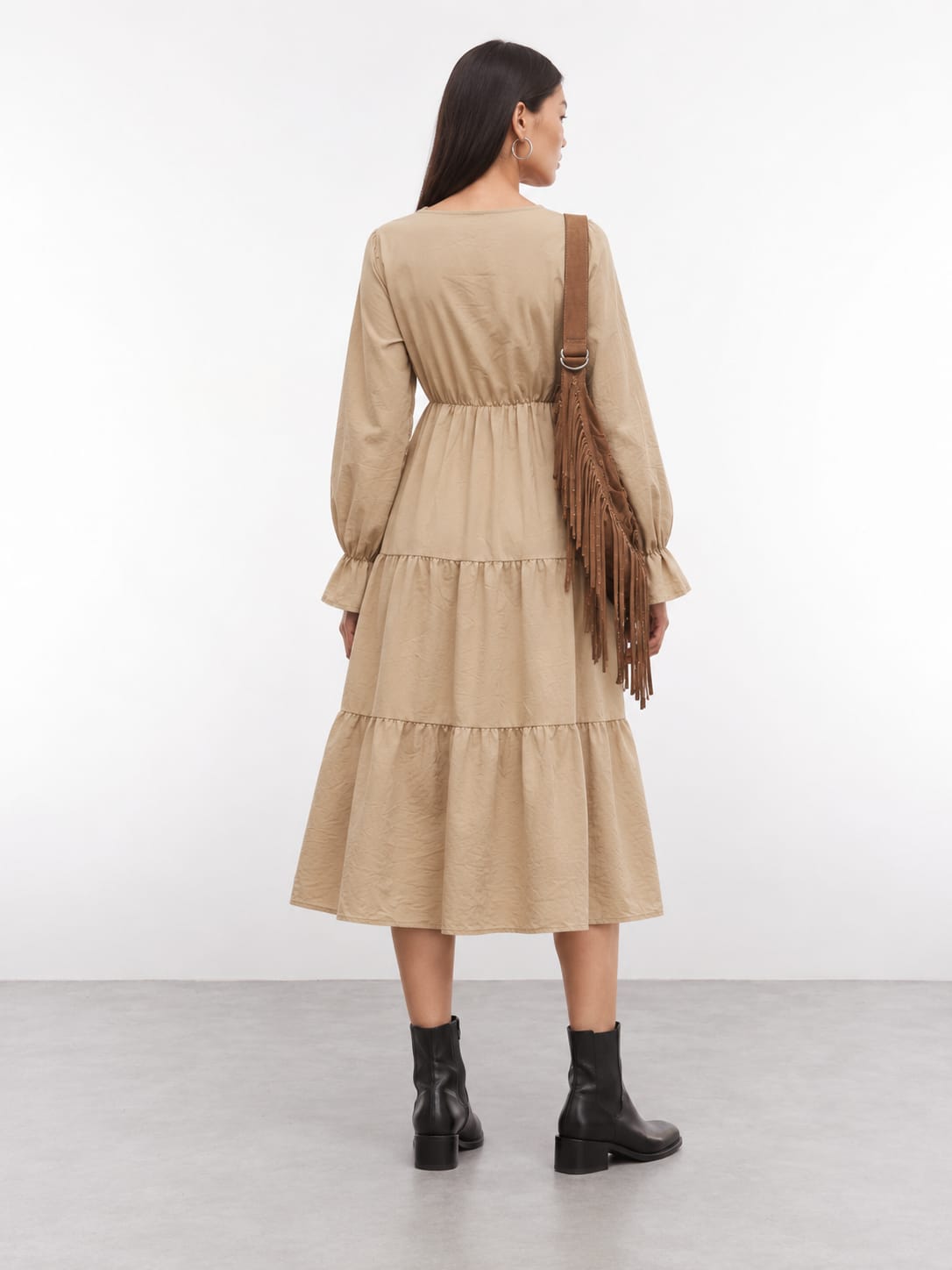 Elegant Tiered Long-Sleeve Midi Dress