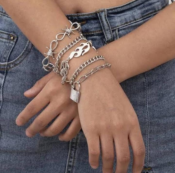 Y2K Lock Flames 5pc Bracelet Set XD21