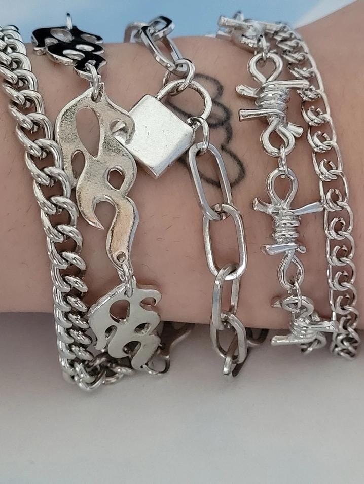 Y2K Lock Flames 5pc Bracelet Set XD21