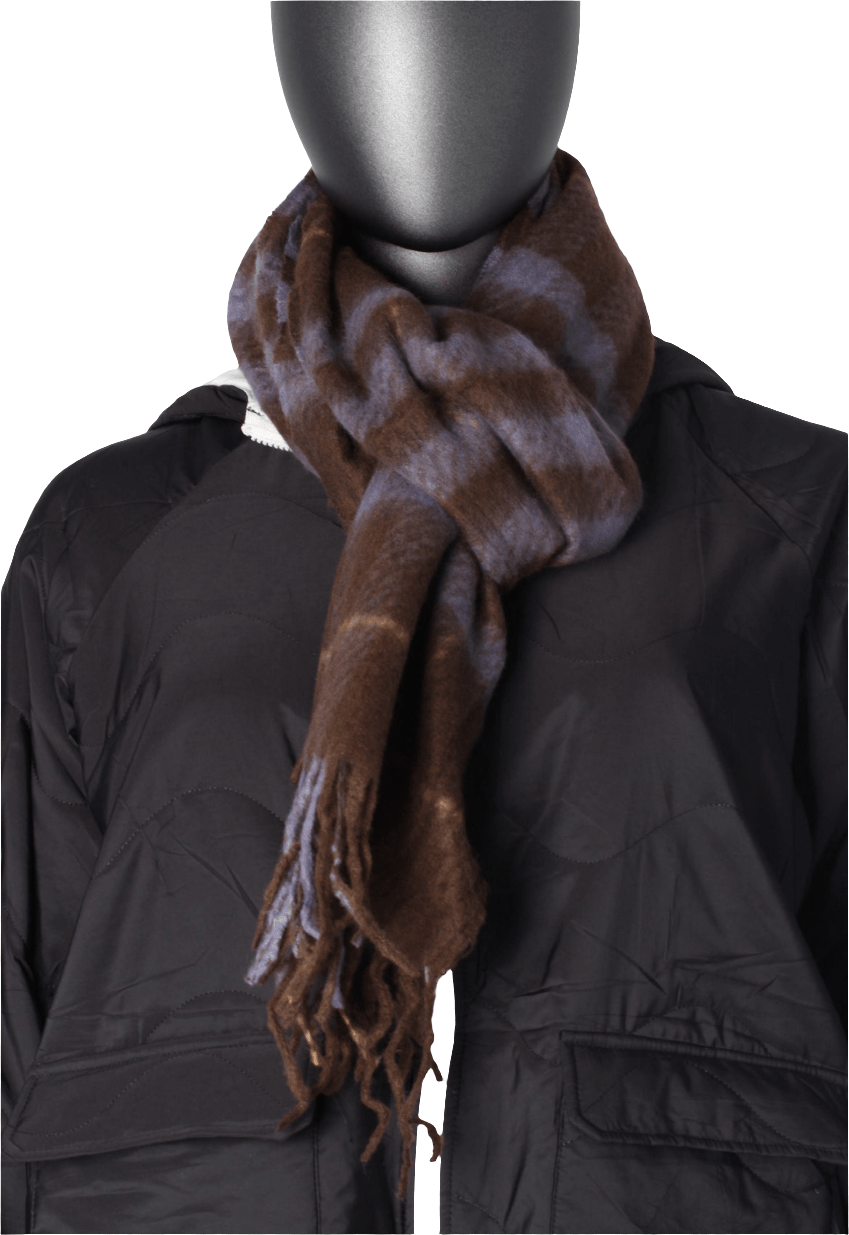 Oversized Checkered Scarf with Fringe – Soft & Stylish Winter Layer