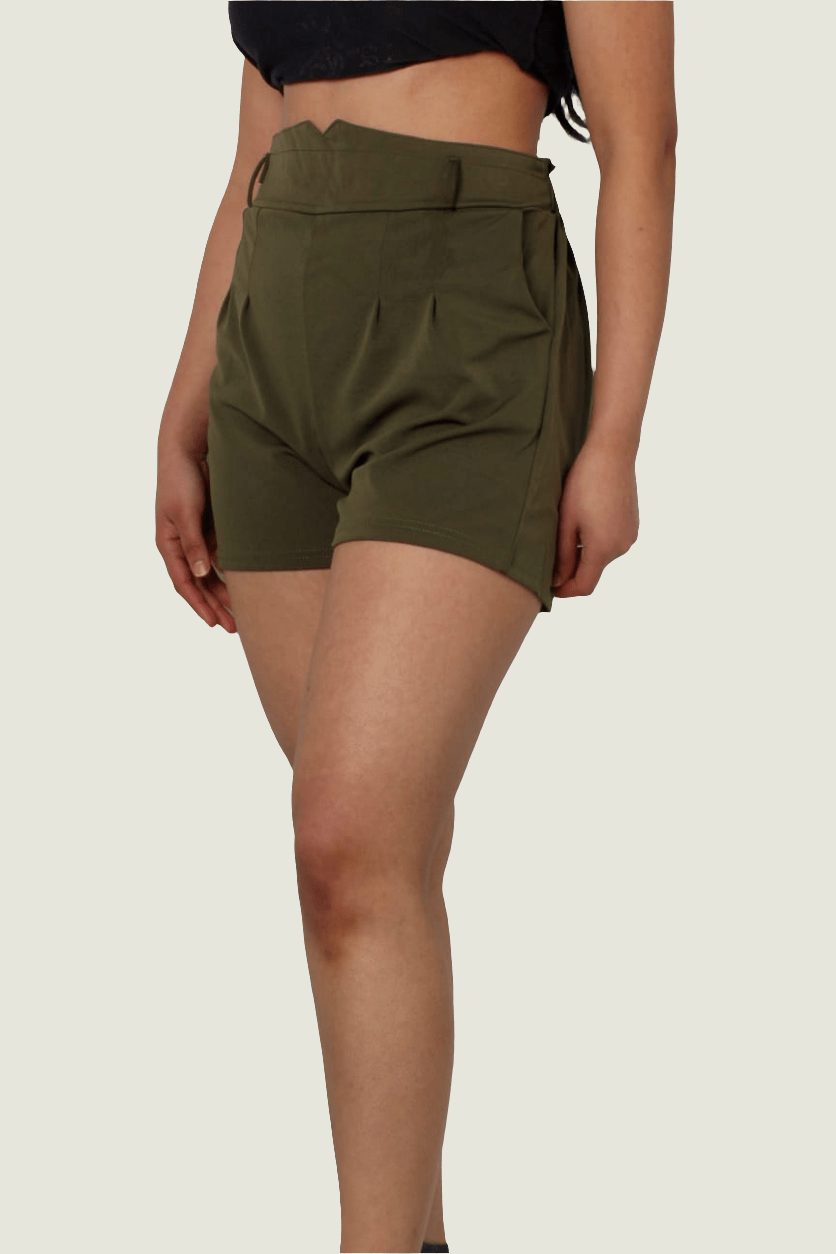 Chic Structured Shorts with No Belt – Sleek & Stylish for Any Occasion